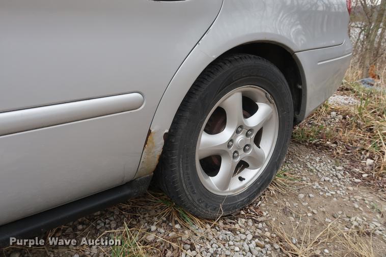 image for item EP9276 2000 Ford Taurus SE