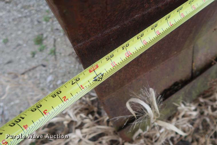 image for item EP9283 John Deere 2350 MFWD tractor