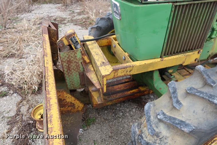 image for item EP9283 John Deere 2350 MFWD tractor