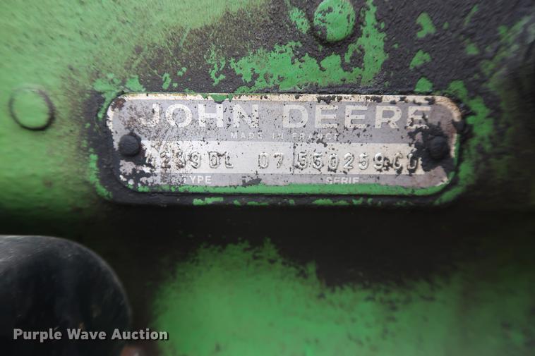 image for item EP9283 John Deere 2350 MFWD tractor