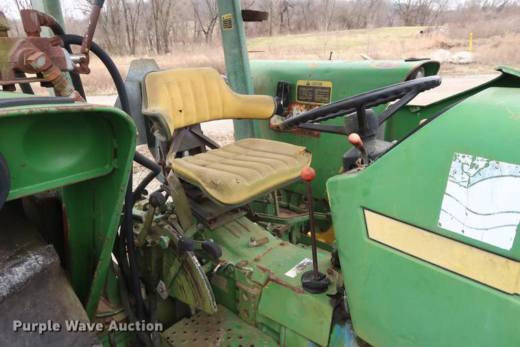 image for item EP9283 John Deere 2350 MFWD tractor