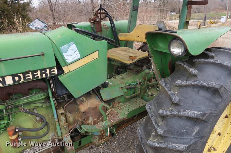 image for item EP9283 John Deere 2350 MFWD tractor