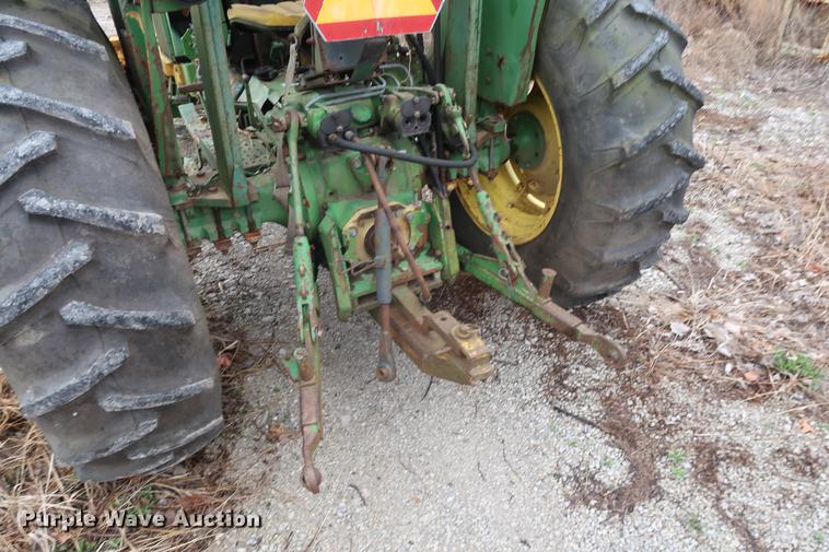 image for item EP9283 John Deere 2350 MFWD tractor