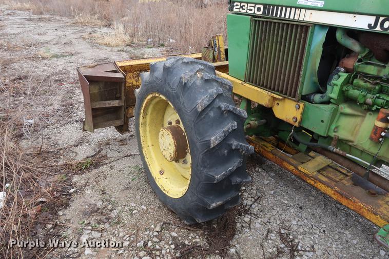 image for item EP9283 John Deere 2350 MFWD tractor