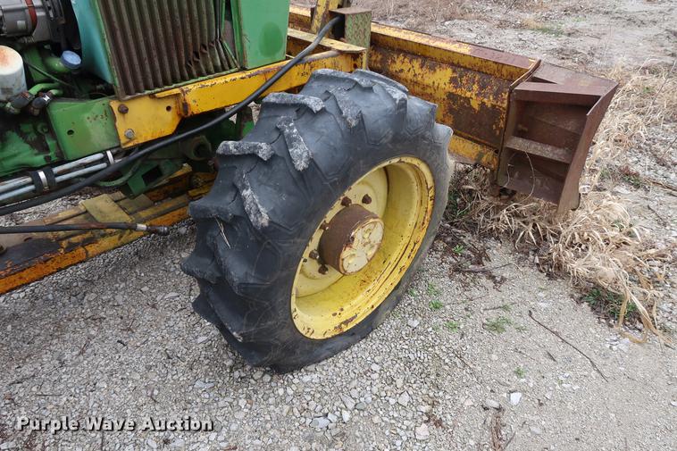 image for item EP9283 John Deere 2350 MFWD tractor