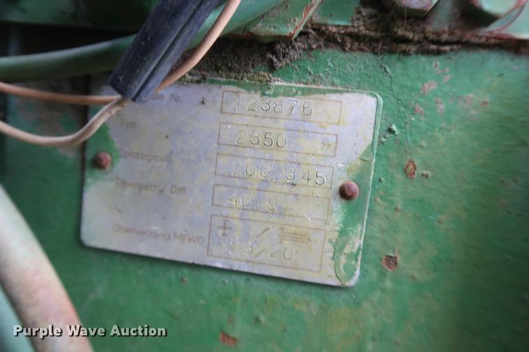 image for item EP9283 John Deere 2350 MFWD tractor