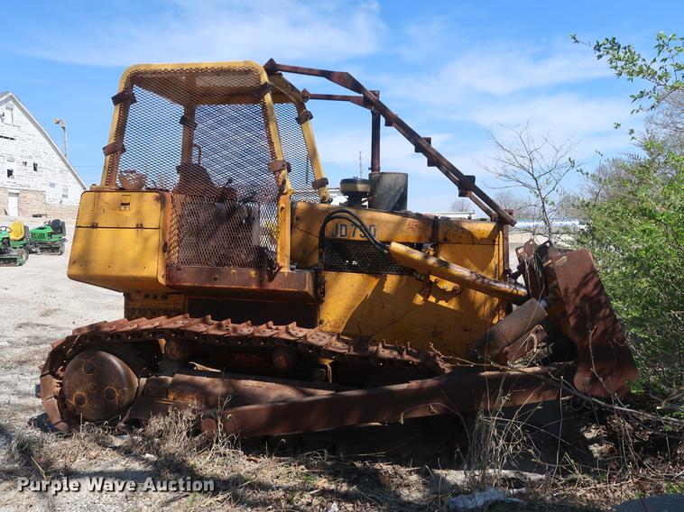 image for item EP9318 1977 John Deere 750 dozer