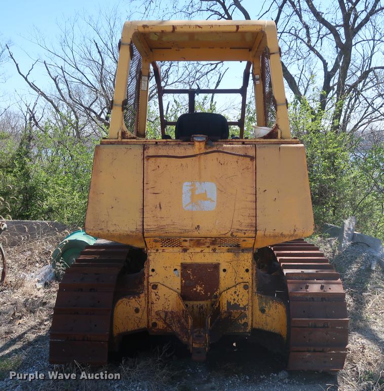 image for item EP9318 1977 John Deere 750 dozer
