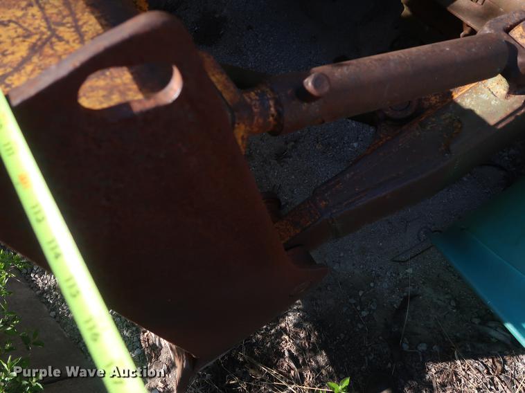 image for item EP9318 1977 John Deere 750 dozer