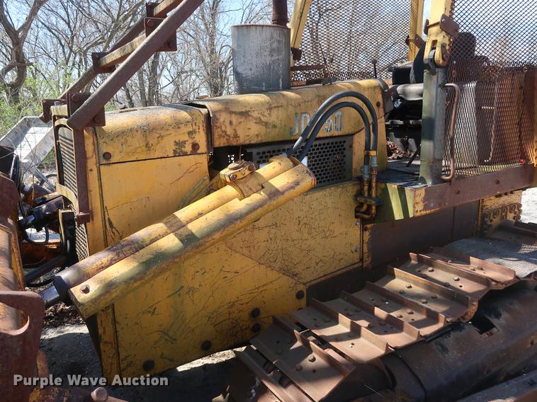 image for item EP9318 1977 John Deere 750 dozer