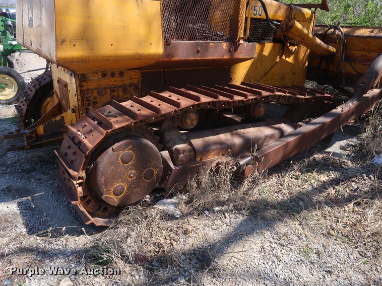 image for item EP9318 1977 John Deere 750 dozer