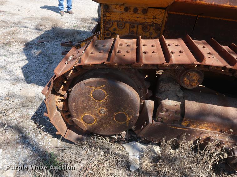 image for item EP9318 1977 John Deere 750 dozer