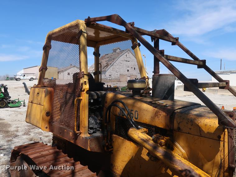 image for item EP9318 1977 John Deere 750 dozer