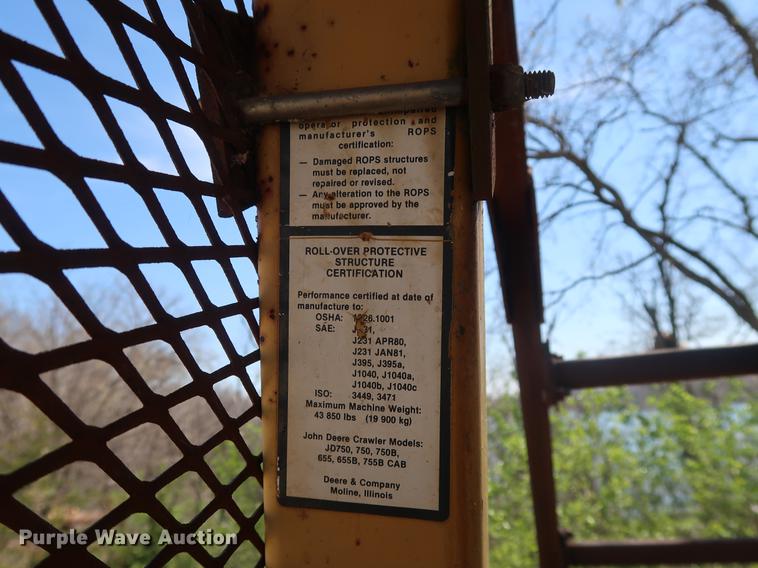 image for item EP9318 1977 John Deere 750 dozer