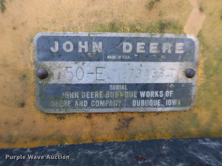 image for item EP9318 1977 John Deere 750 dozer