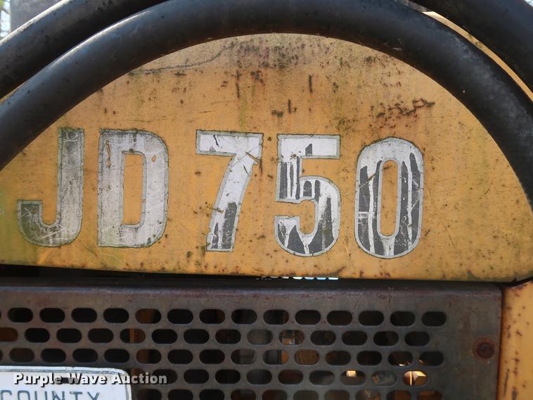 image for item EP9318 1977 John Deere 750 dozer
