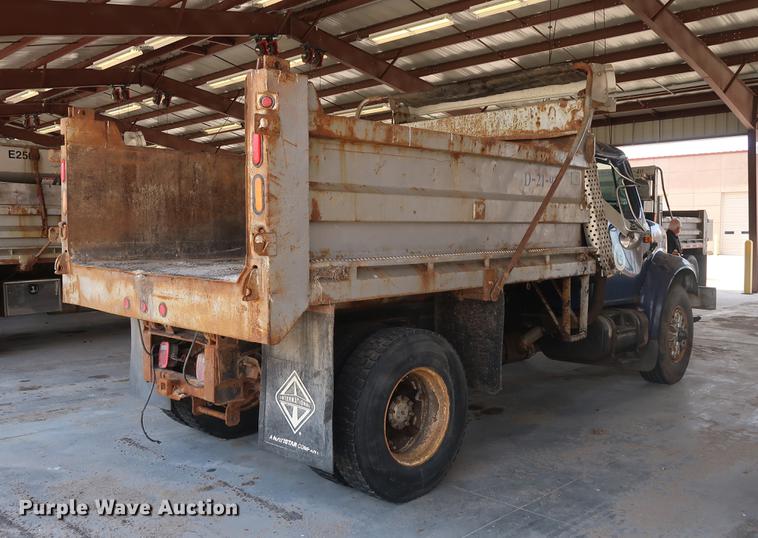 image for item EP9321 1997 International 4900 construction truck