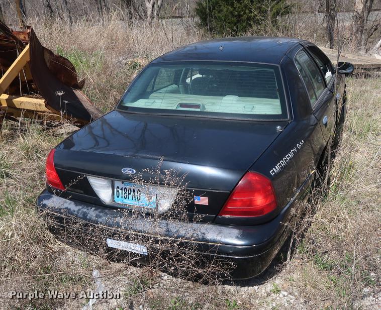 image for item EP9326 2003 Ford Crown Victoria Police Interceptor