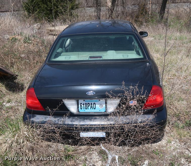 image for item EP9326 2003 Ford Crown Victoria Police Interceptor