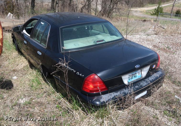 image for item EP9326 2003 Ford Crown Victoria Police Interceptor