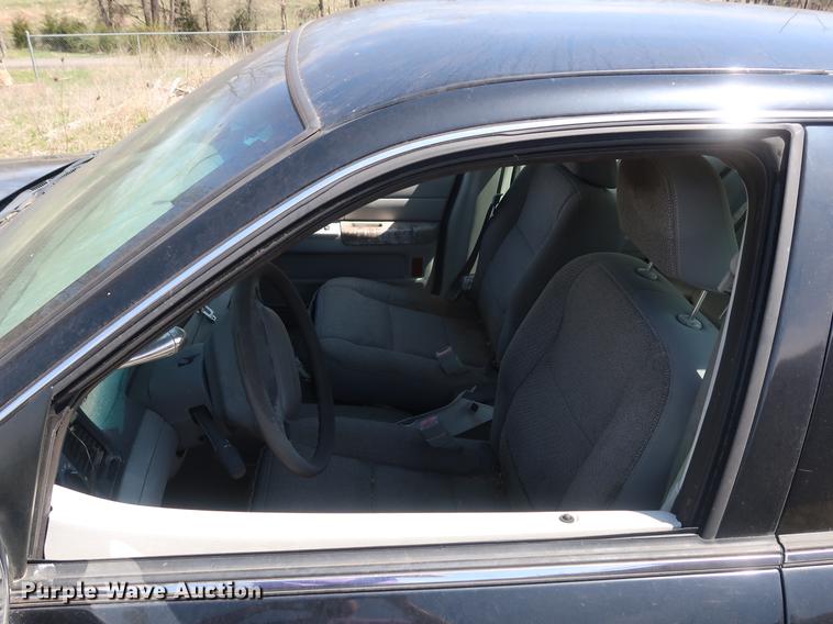 image for item EP9326 2003 Ford Crown Victoria Police Interceptor