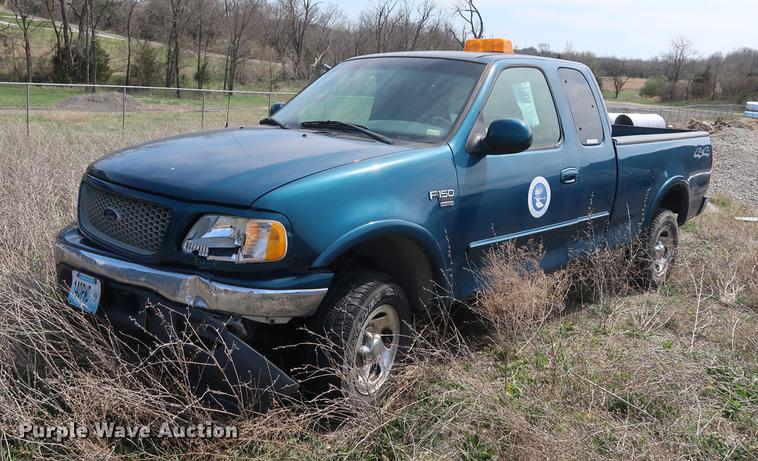 image for item EP9327 2001 Ford F150 SuperCab pickup truck