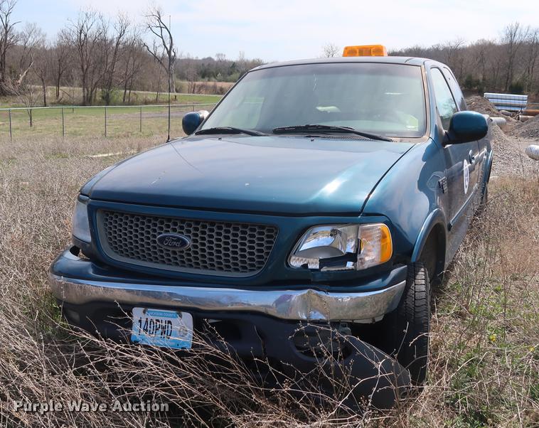 image for item EP9327 2001 Ford F150 SuperCab pickup truck