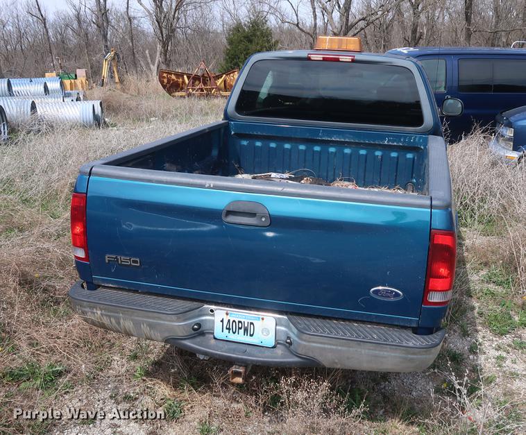 image for item EP9327 2001 Ford F150 SuperCab pickup truck