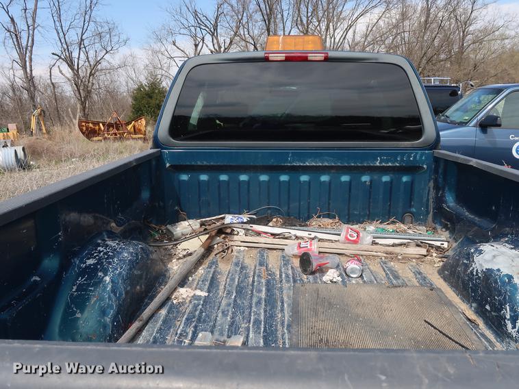 image for item EP9327 2001 Ford F150 SuperCab pickup truck