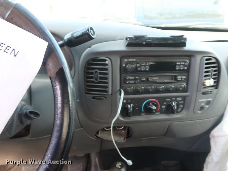 image for item EP9327 2001 Ford F150 SuperCab pickup truck