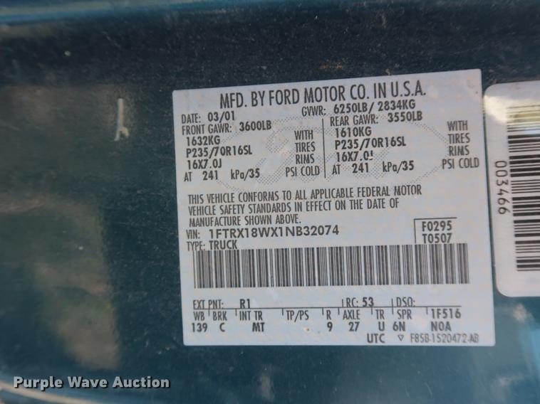 image for item EP9327 2001 Ford F150 SuperCab pickup truck