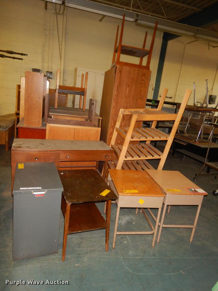 Furniture in Olathe, KS Item EQ9918 sold Purple Wave