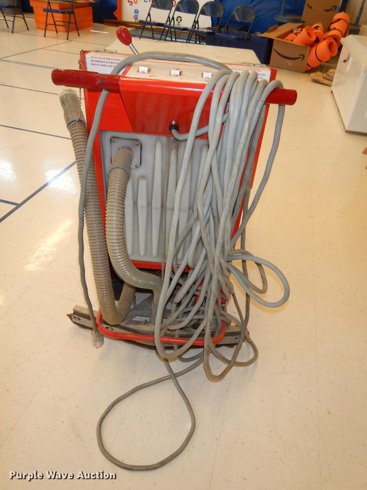 image for item EQ9938 Dayton 3Z667 floor scrubber