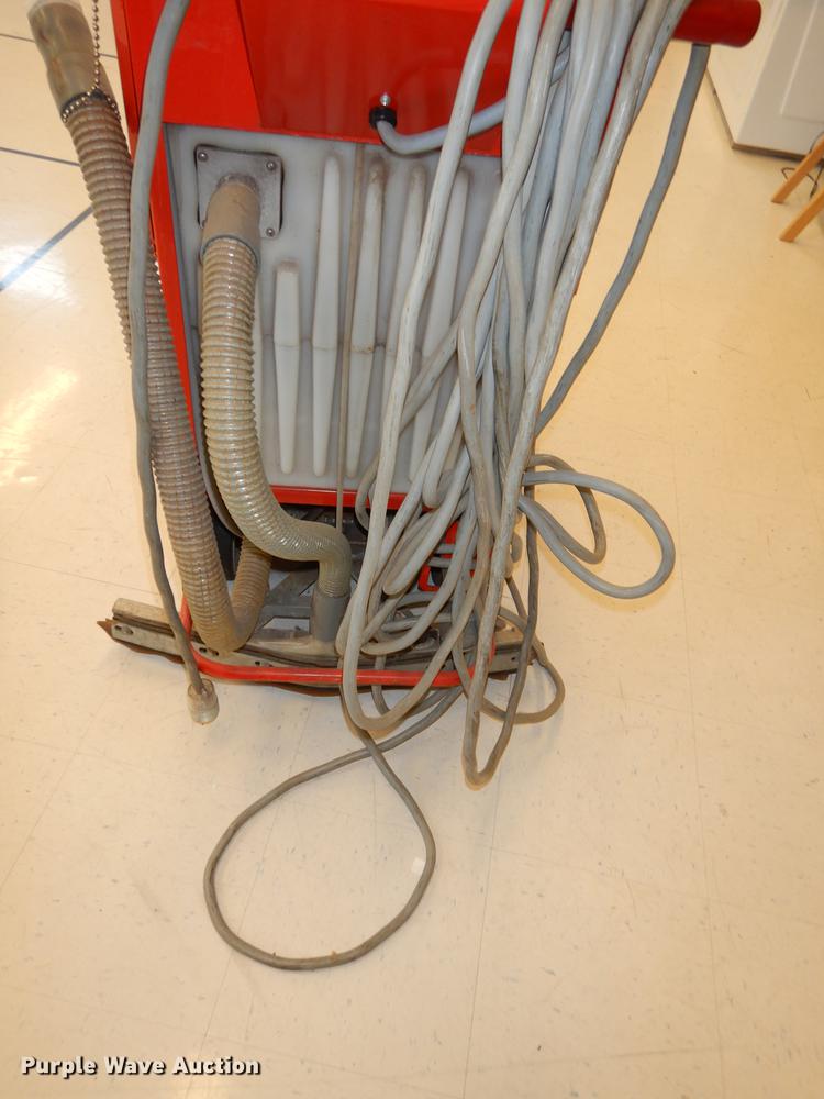 image for item EQ9938 Dayton 3Z667 floor scrubber