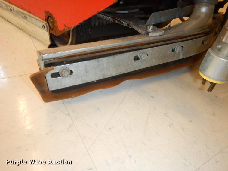 image for item EQ9938 Dayton 3Z667 floor scrubber