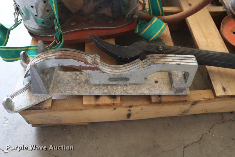 image for item EW9195 (2) Indian fire pumps