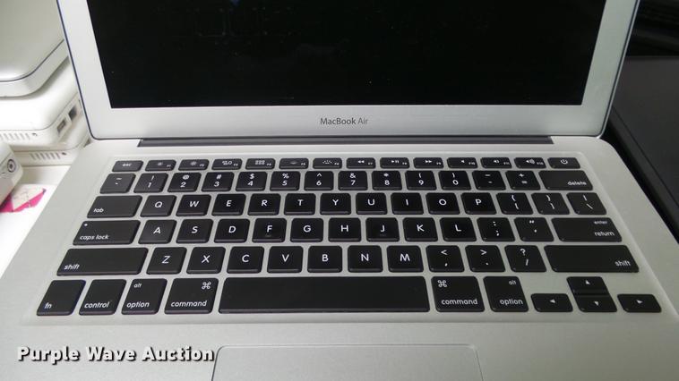 image for item EX9186 (45) Apple laptops