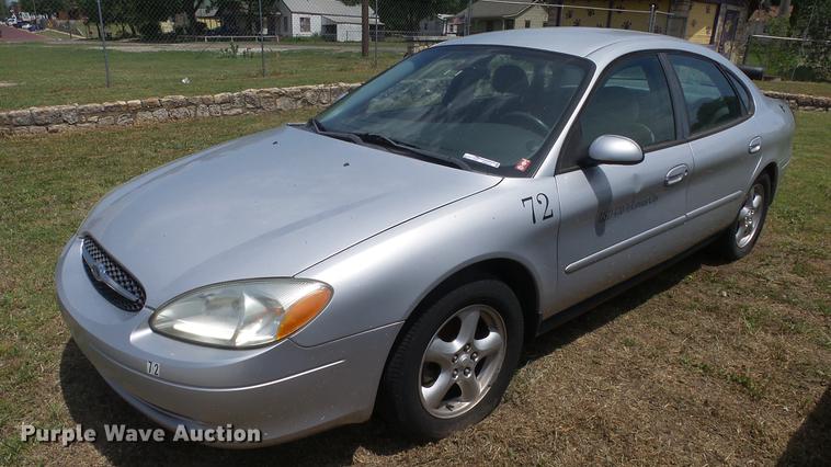 image for item EX9213 2003 Ford Taurus