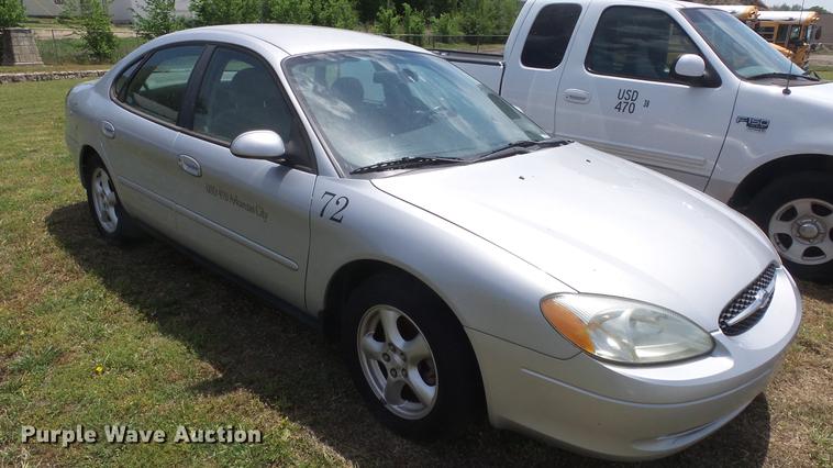 image for item EX9213 2003 Ford Taurus