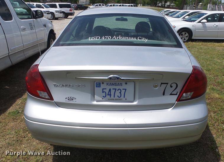 image for item EX9213 2003 Ford Taurus