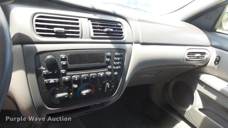 image for item EX9213 2003 Ford Taurus