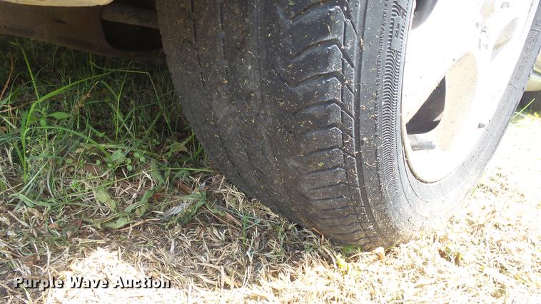 image for item EX9213 2003 Ford Taurus