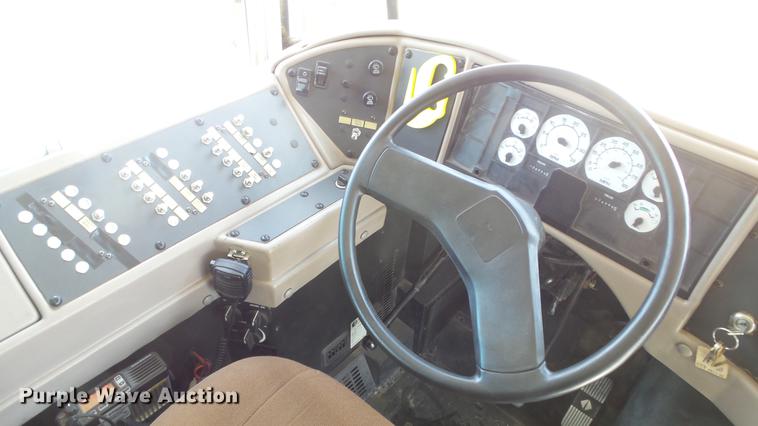 image for item EX9215 2001 International school bus