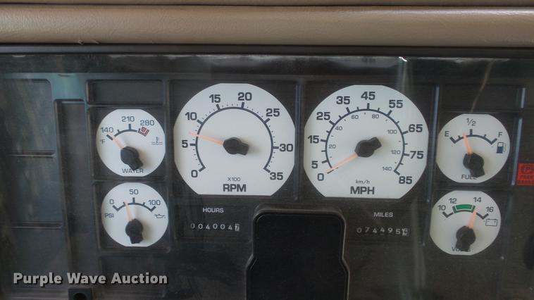 image for item EX9215 2001 International school bus