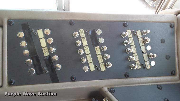 image for item EX9215 2001 International school bus