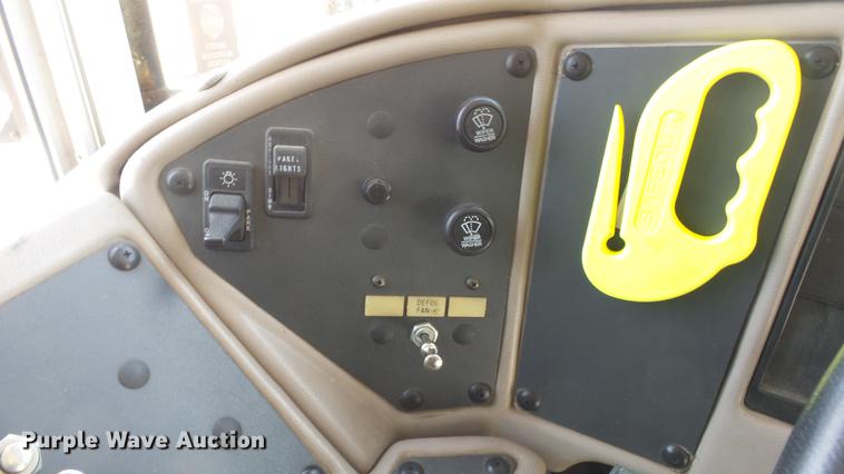 image for item EX9215 2001 International school bus