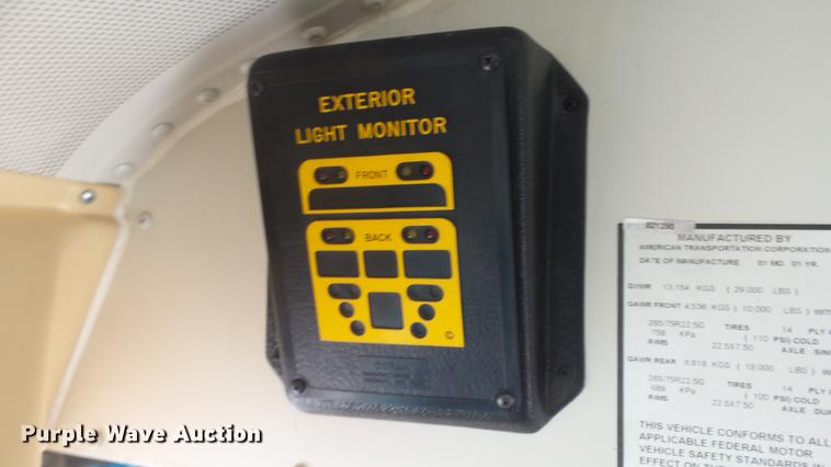 image for item EX9215 2001 International school bus