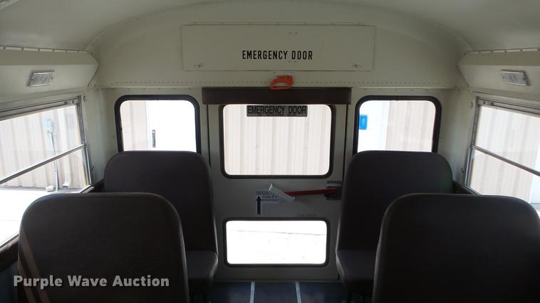image for item EX9215 2001 International school bus
