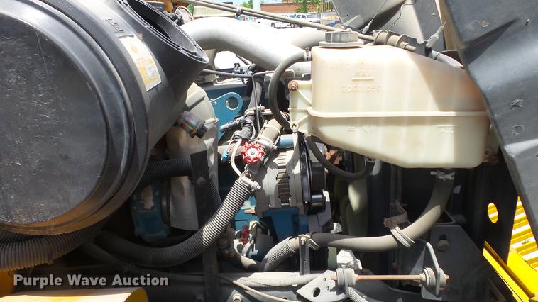 image for item EX9215 2001 International school bus