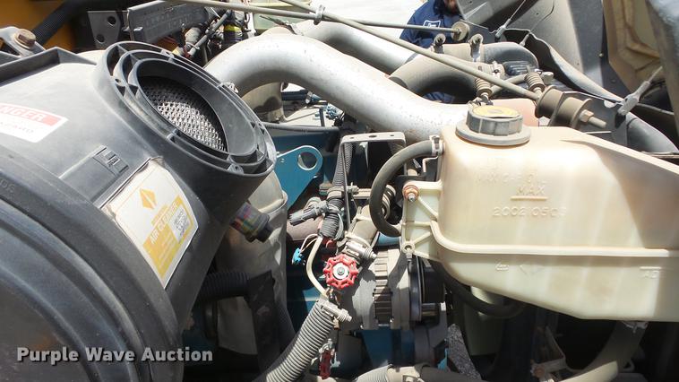 image for item EX9215 2001 International school bus